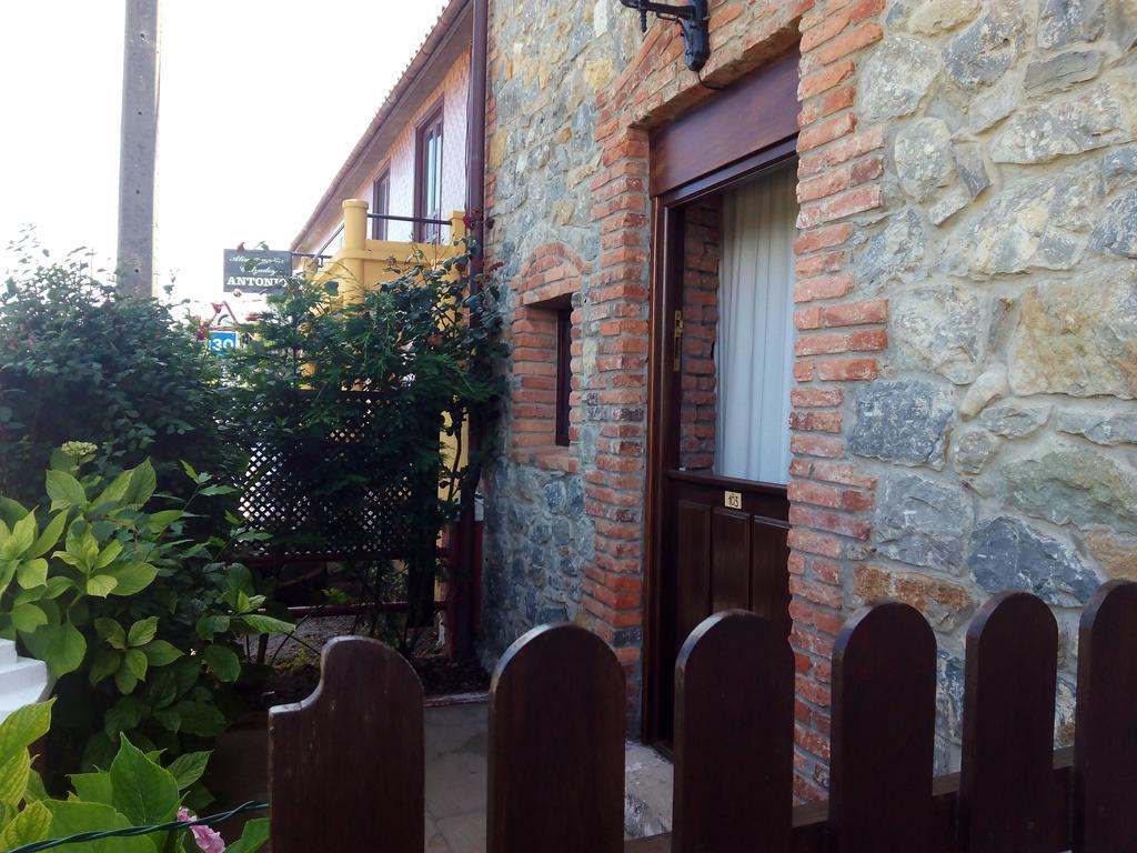 Posada Las Mananitas Cóbreces Exterior foto